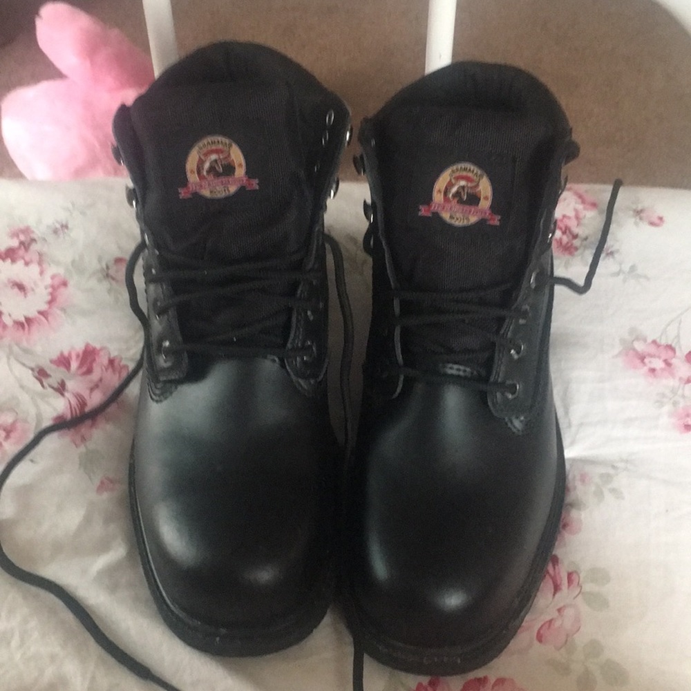 Men’s steel toe boot